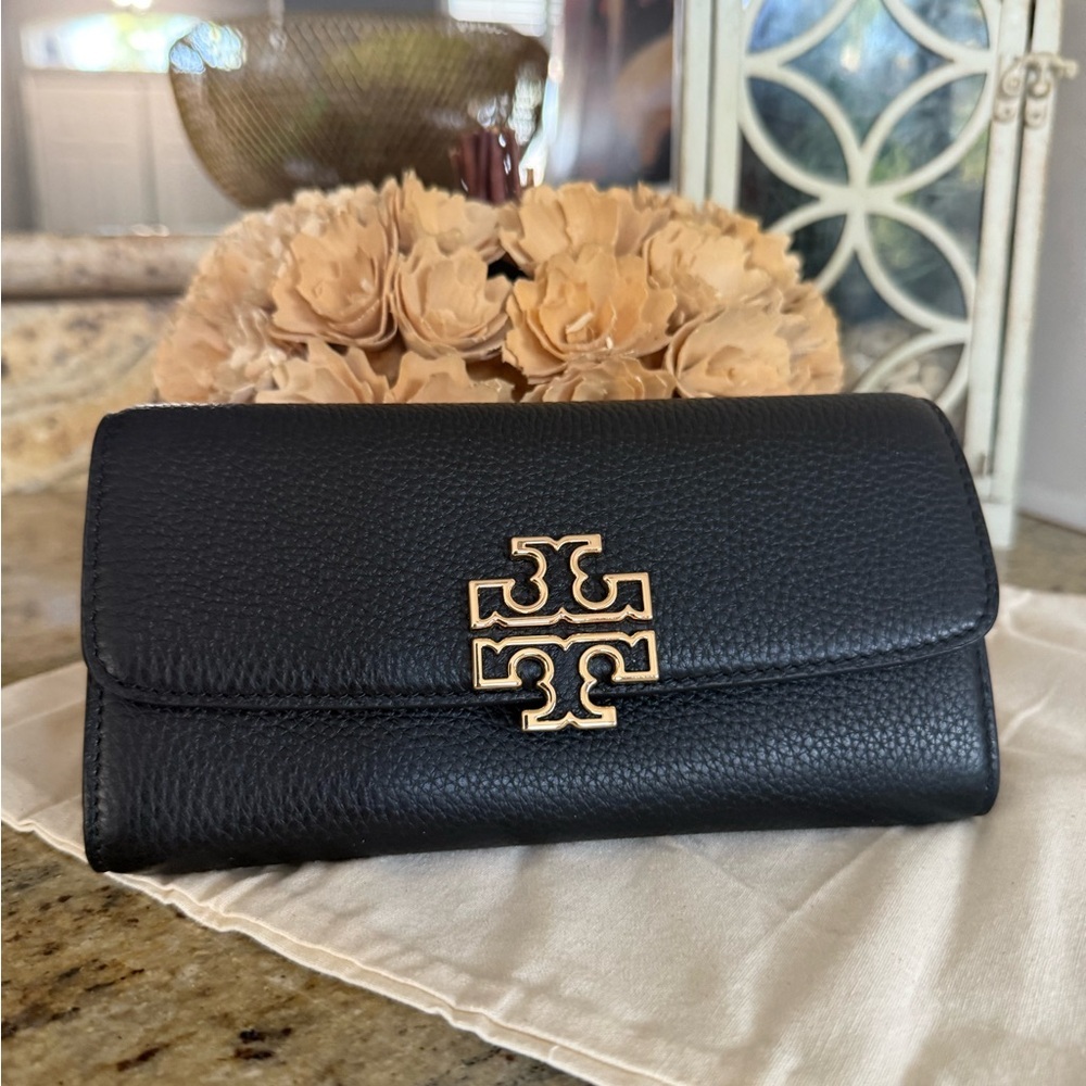 New tory burch Britten continental wallet in black leather